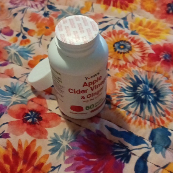 Apple Cider Vinegar Gummies (60) - Picture 3 of 3